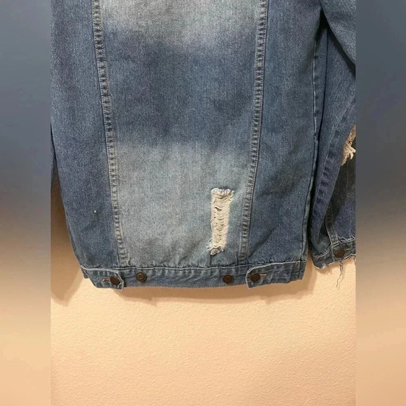 Denim Jacket with Faux Fur Collar - Picture 7 of 8
